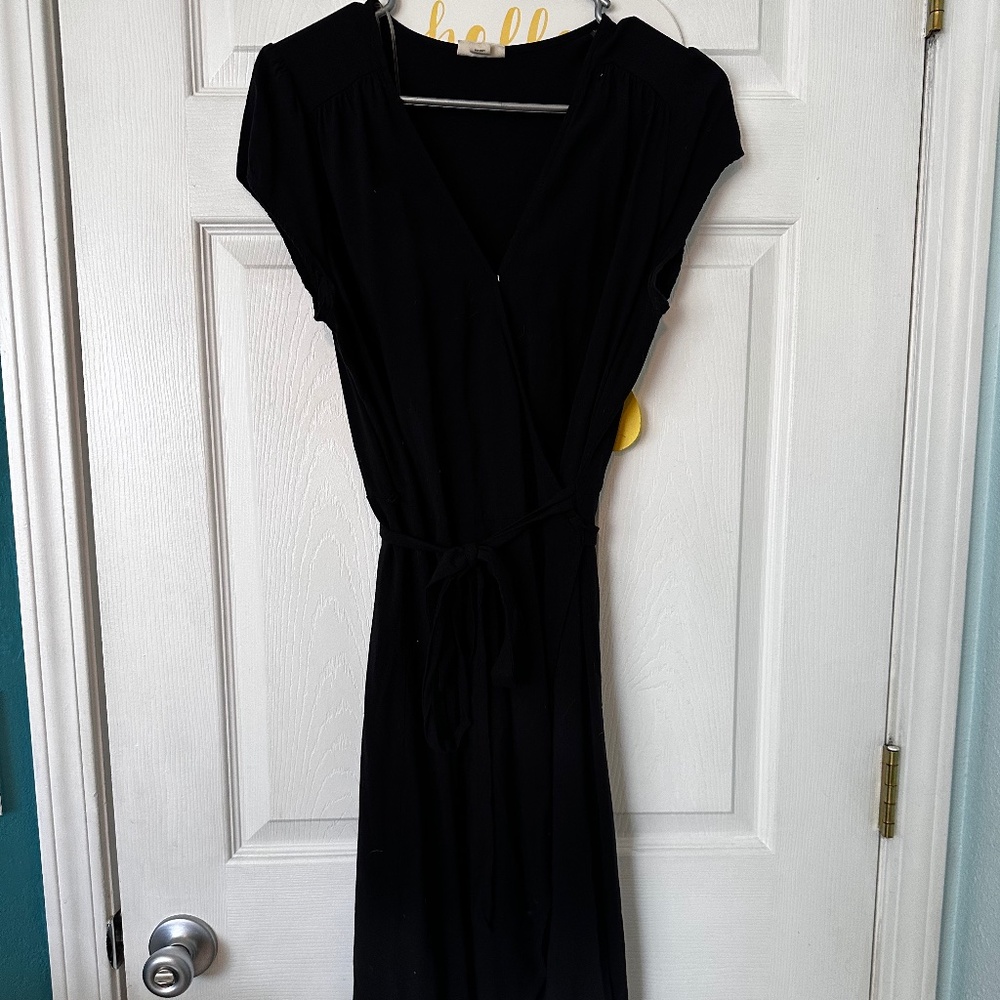 ✨Ana Black Tie Dress✨